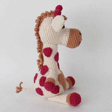 Picture of crochet girl giraffe from side